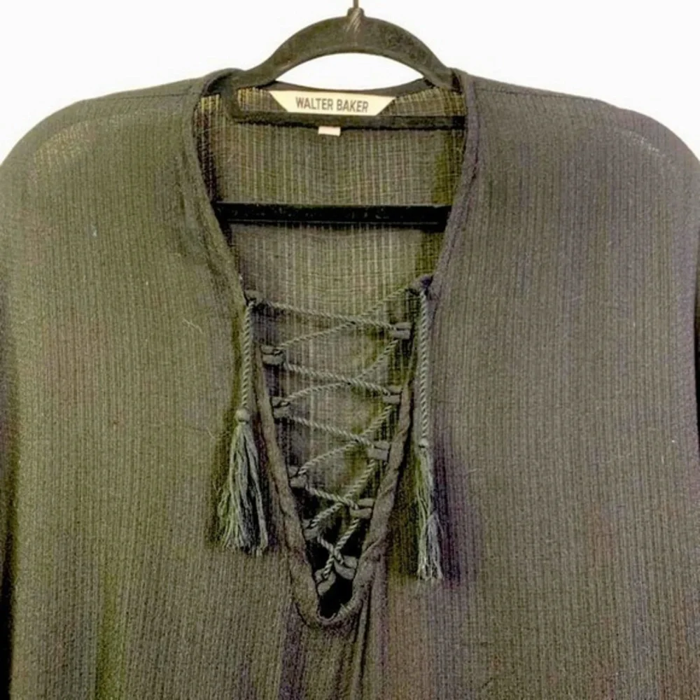 WALTER BAKER Black Knit Fringe‎ Tassel Acapulco Kaftan Shawl